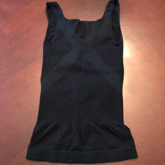 Blanqi maternity belly support top - Picture 2 of 4